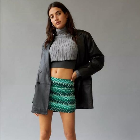 Urban Outfitters Peachy Low Rise Mini Skirt - Picture 5 of 9